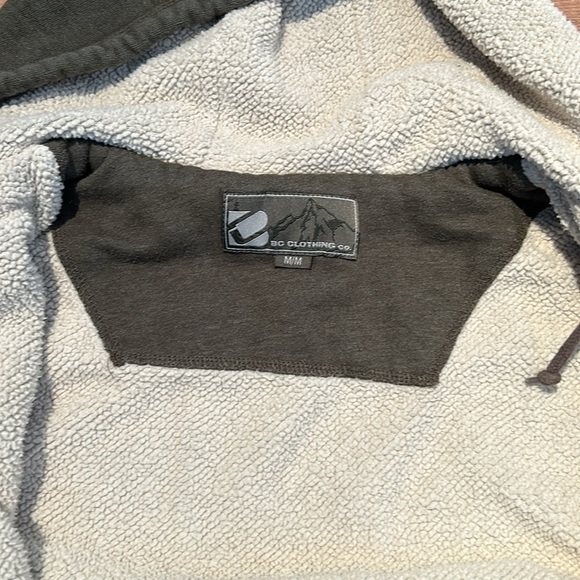 Green zip up hoodie - Picture 2 of 3